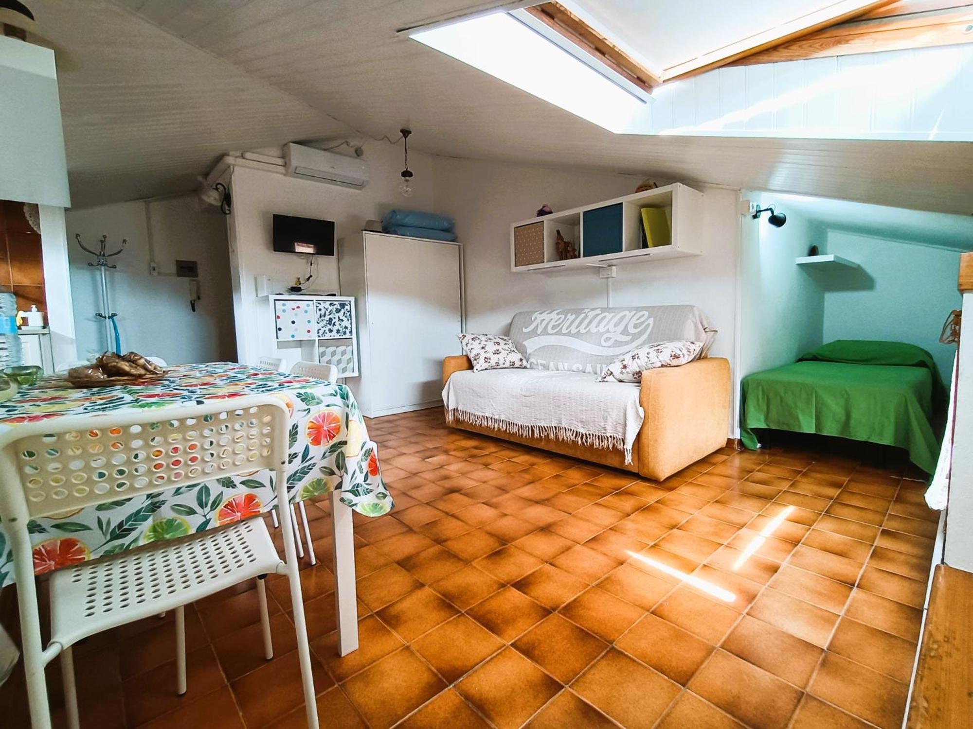 Mansard Apart Alba - Sea 5 Terre-Trekking-Excursions-Relax Сан-Таренцо Экстерьер фото